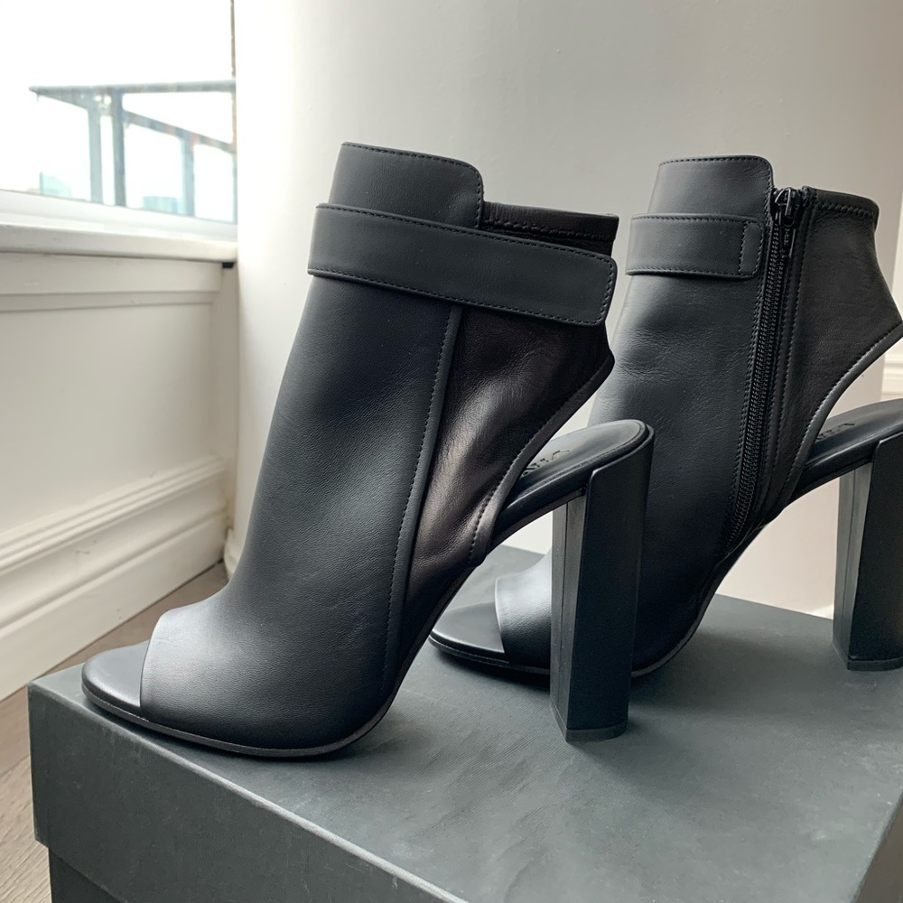 VINCE Brigham Open Toe Bootie - NEW, NEVER WORN - Picture 2 of 6